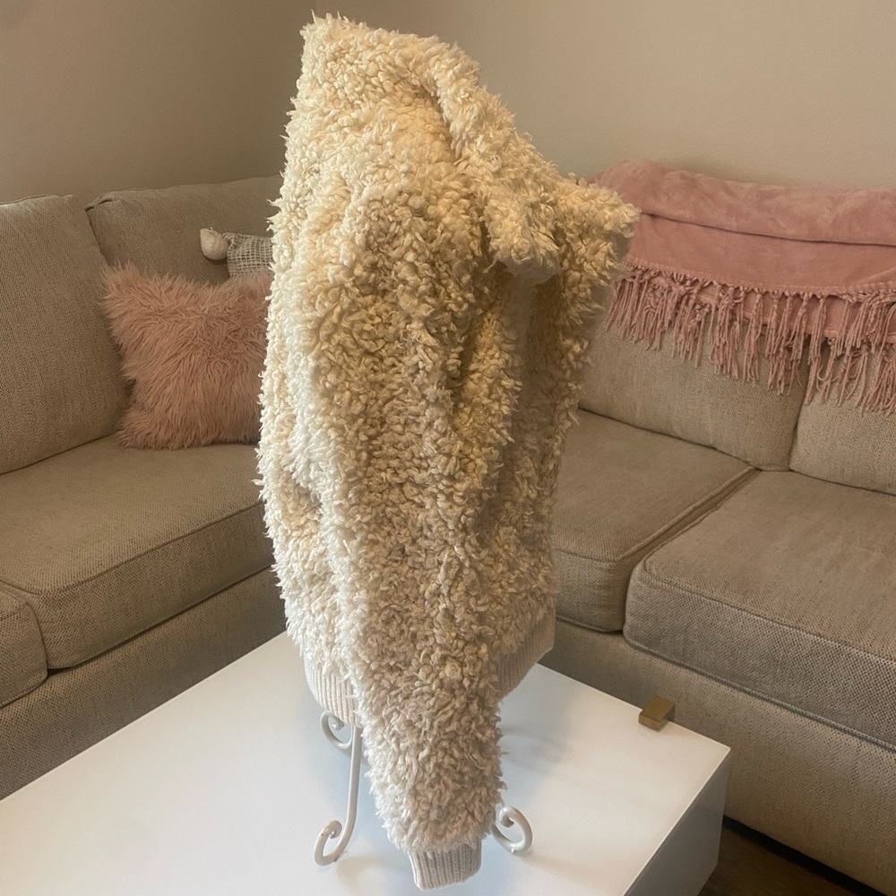 Abercrombie & Fitch Soft Fuzzy Cream Colored Jack… - image 6